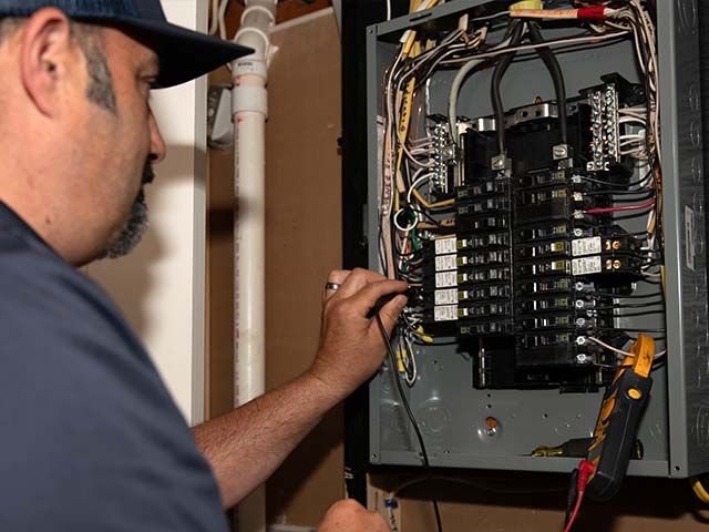 Electrical Panel & Circuit Breaker Specialists In Freedom